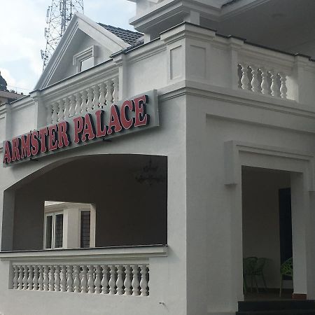 Armster Palace Утакаманд Экстерьер фото