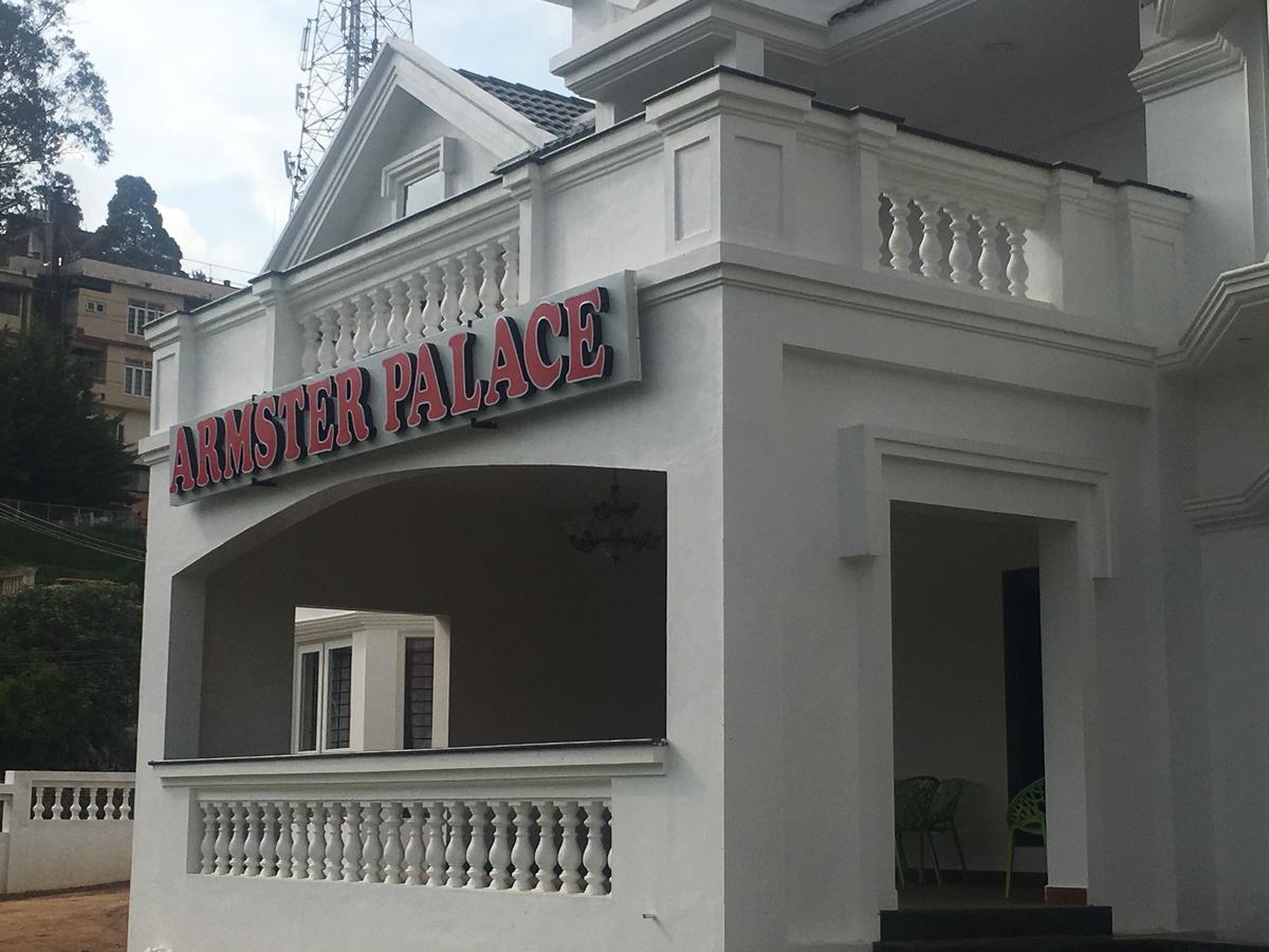 Armster Palace Утакаманд Экстерьер фото